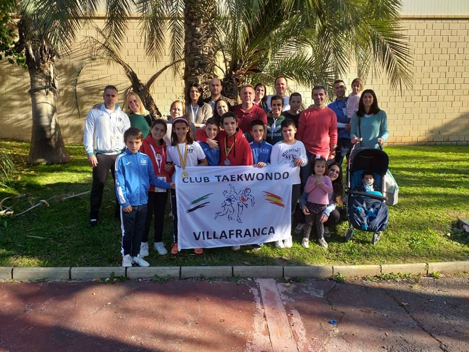 Familia del taekwondo en Villafranca