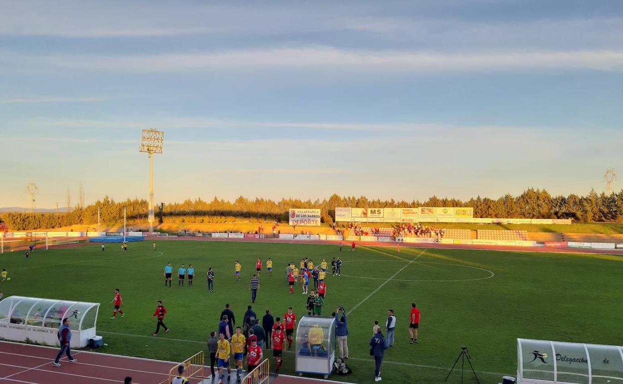 La SP Villafranca consigue el liderato tras vencer a la Estrella por la mínima