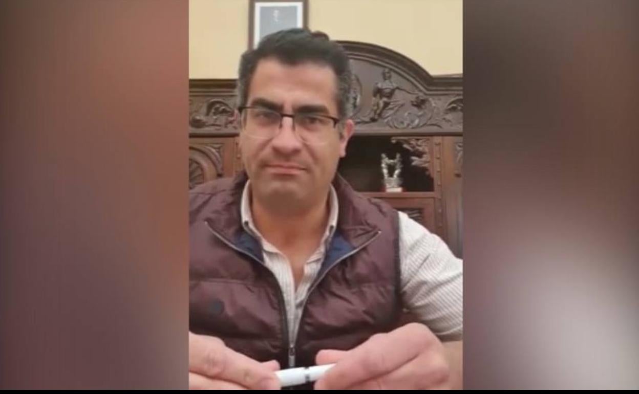 El alcalde de Villafranca autoriza al Ratón Pérez a seguir trabajando por las noches