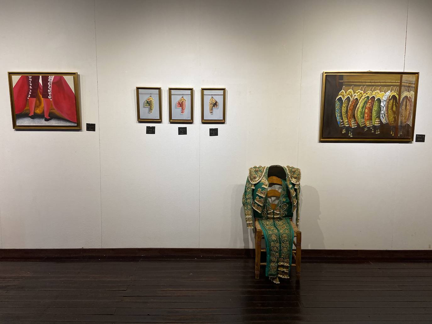 Fotos: Exposición taurina "Tarde de Gloria" de Toña Chachón