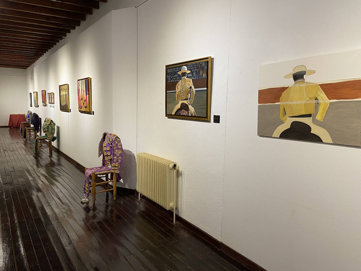 Fotos: Exposición taurina "Tarde de Gloria" de Toña Chachón