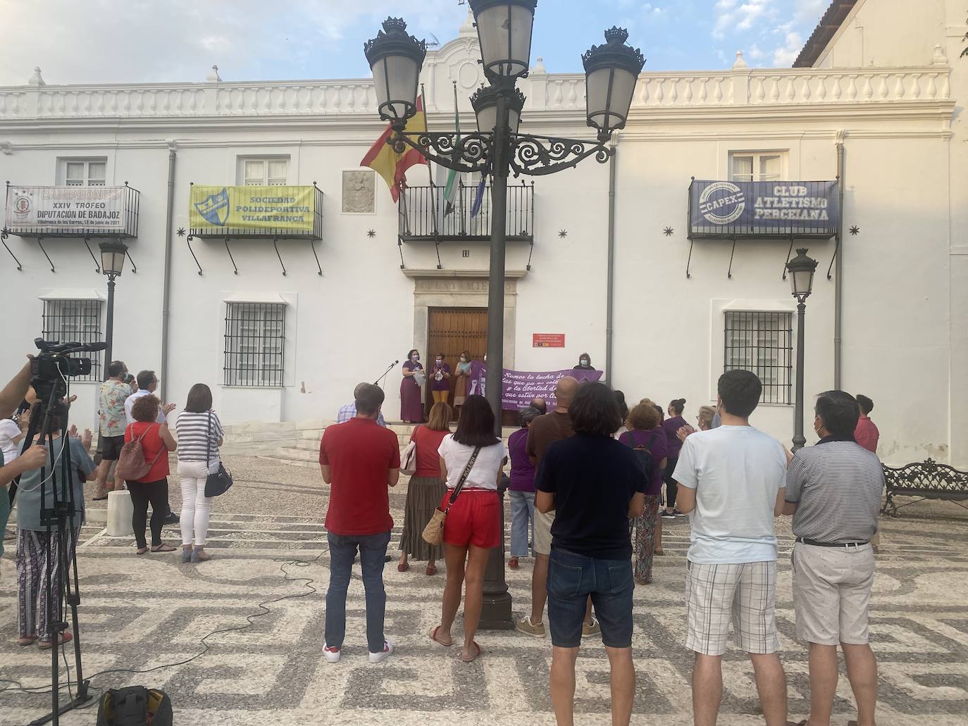 Fotos: Concentración por los asesinatos machista de las niñas de Tenerife