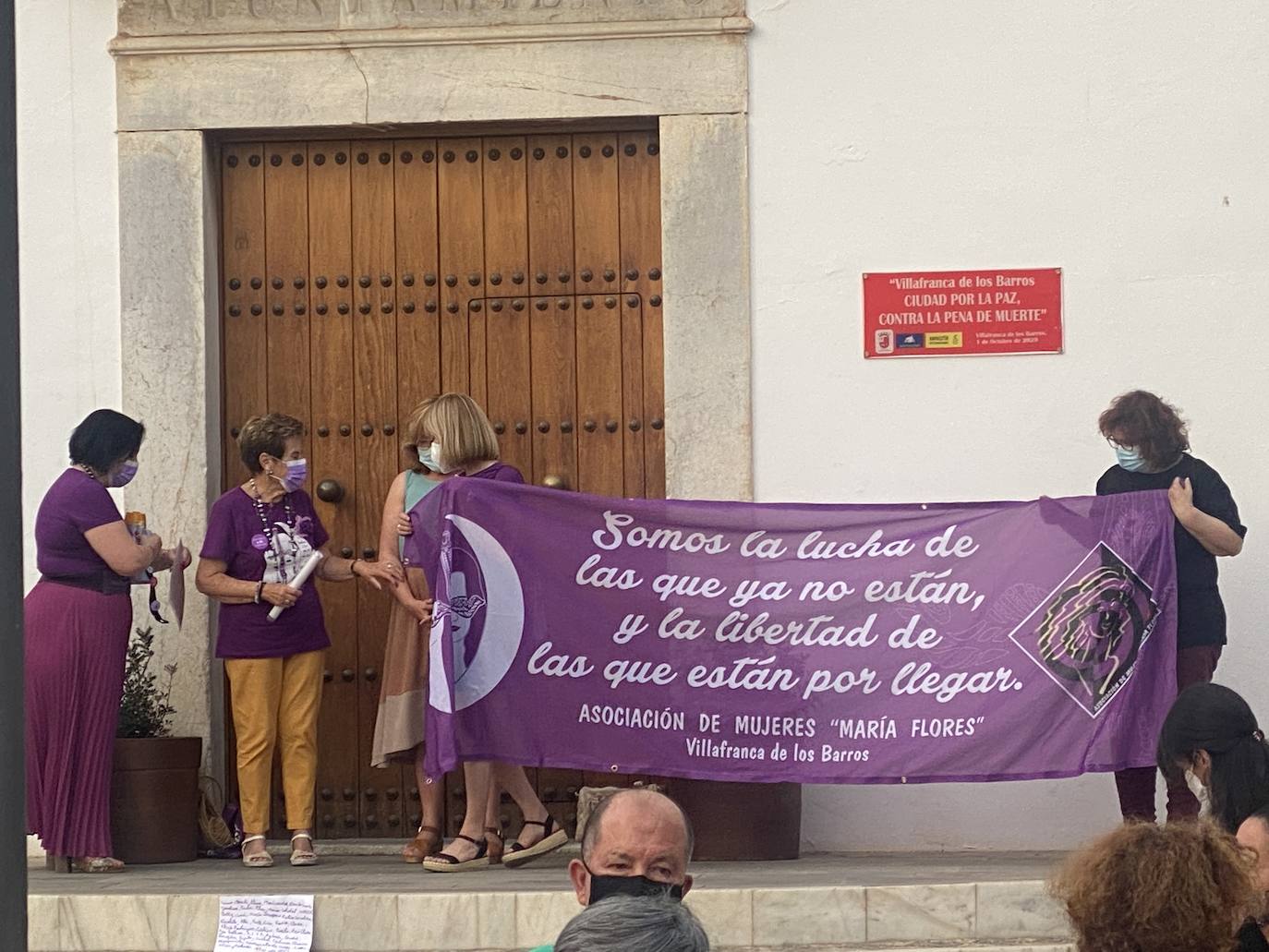 Fotos: Concentración por los asesinatos machista de las niñas de Tenerife