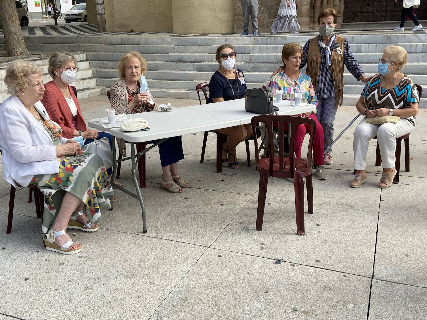 Fotos: Los mayores de Villafranca festejaron ayer su día