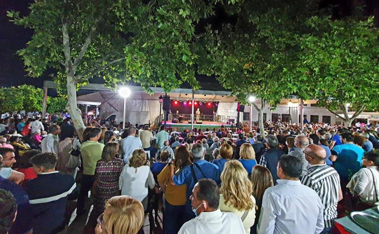 Última actuación musical de la Feria del Pilar, Elsa Tortonda 