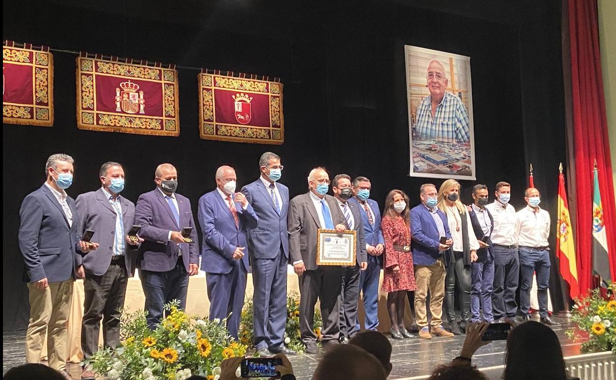 Los homenajeados en el acto institucional del Día de la Ciudad 