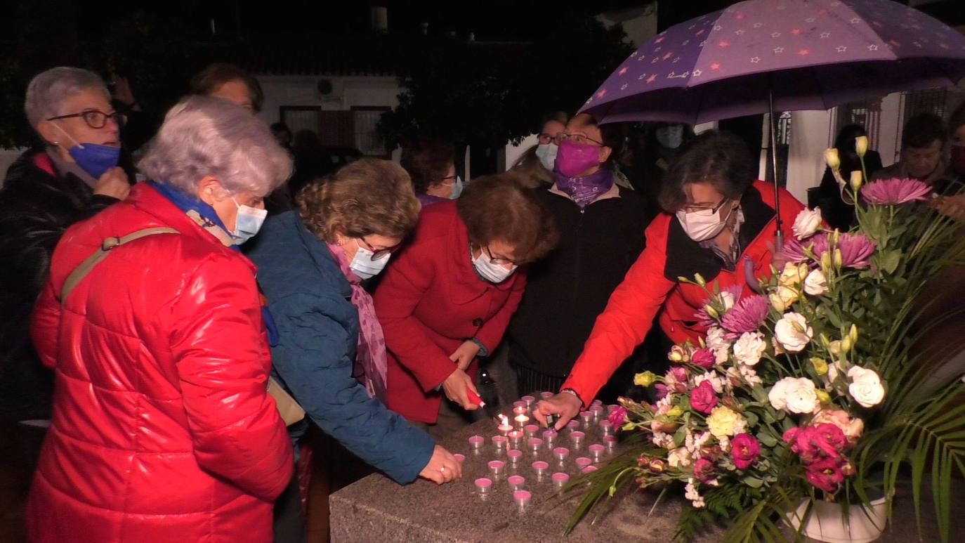 Fotos: Villafranca rechaza la violencia hacia las mujeres