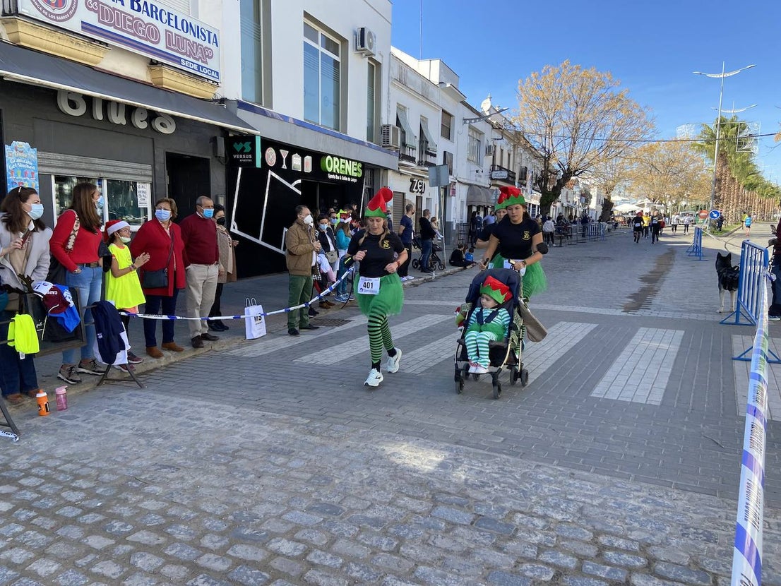 Fotos: Ambiente festivo en el regreso de la San Silvestre