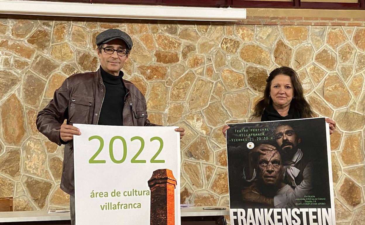 Fernando Clemente, junto a la concejal de Cultura, Isabel García Ramos 