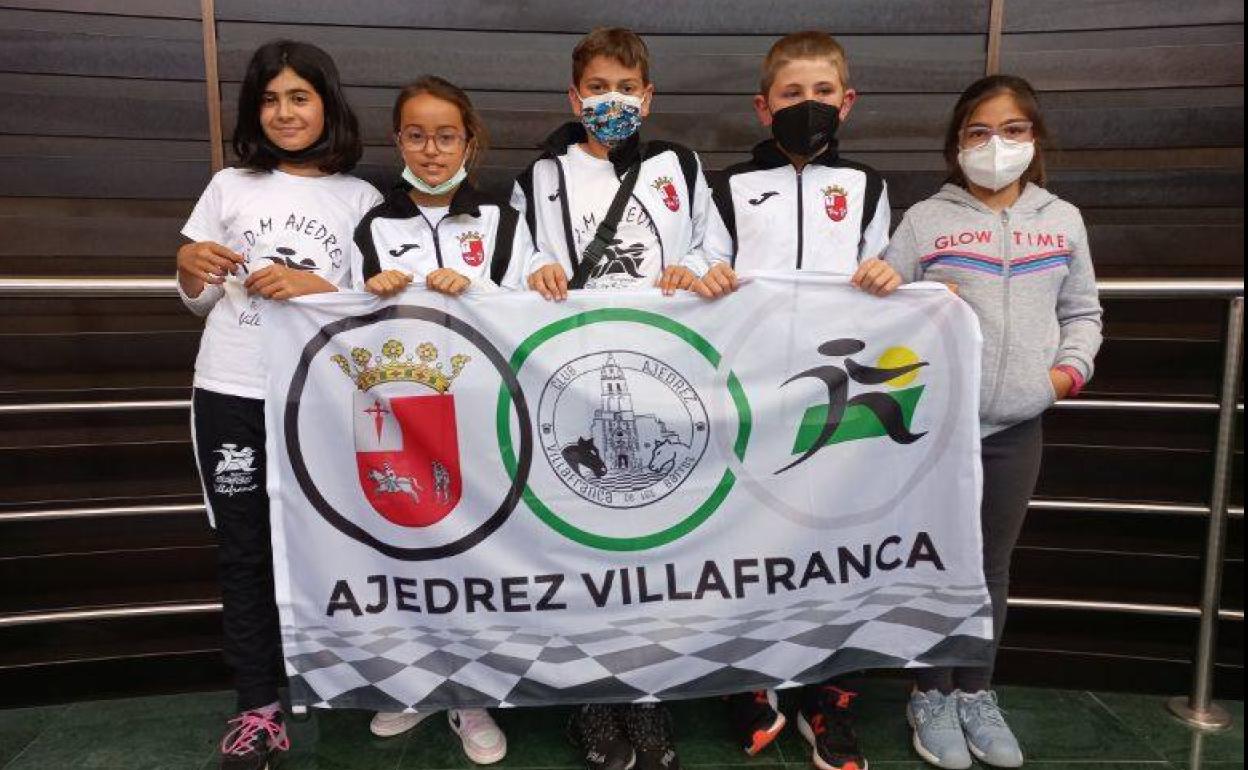 Jugadores de Villafranca en las categorías benjamín y alevín de ajedrez