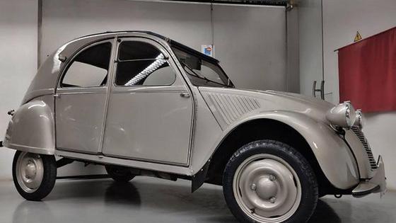 El Citroën 2 CV, vehículo destacado en el MUVI
