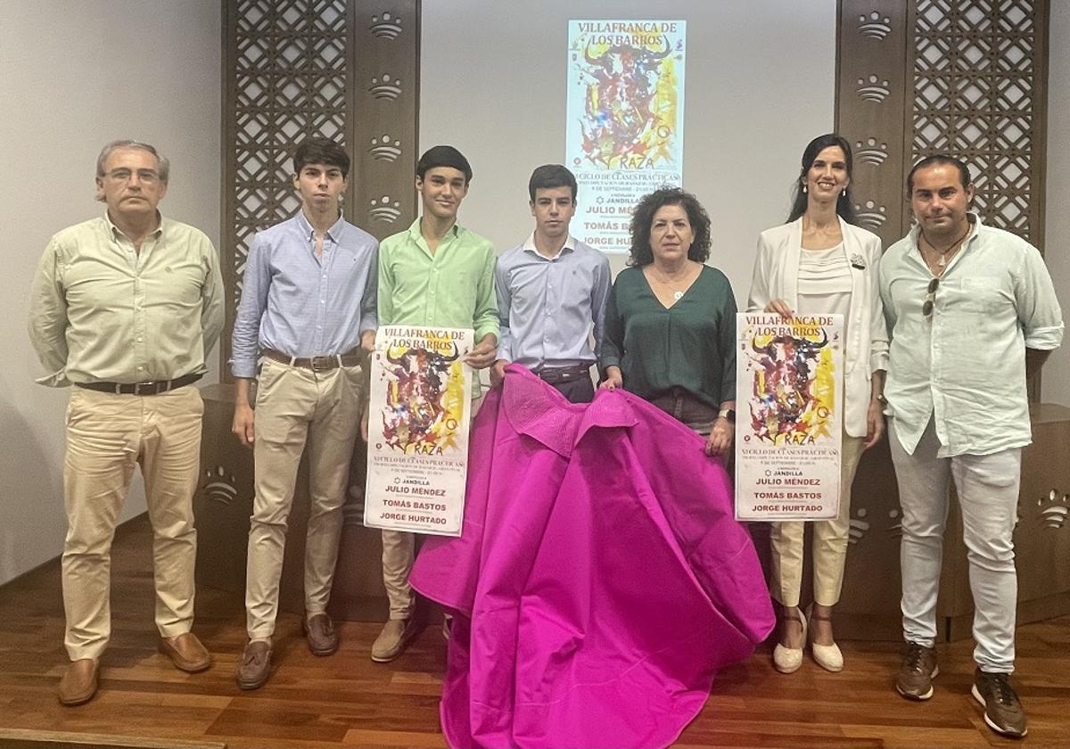 Rueda de prensa de presentación de la final del XI Ciclo de Clases Prácticas 'Trofeo Diputación de Badajoz'.