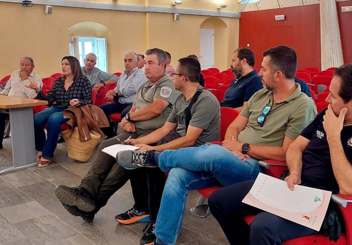 Reunión en el Ayuntamiento de Villafranca para combatir los robos de aceituna.