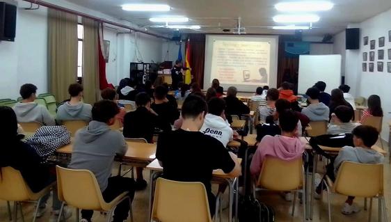 Jornada formativa en el IES para conocer los riesgos de la Inteligencia Artificial