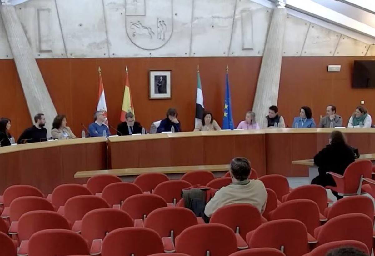 Villafranca solicitará a la Junta de Extremadura que realicen obras y mejoras en la estación de autobuses