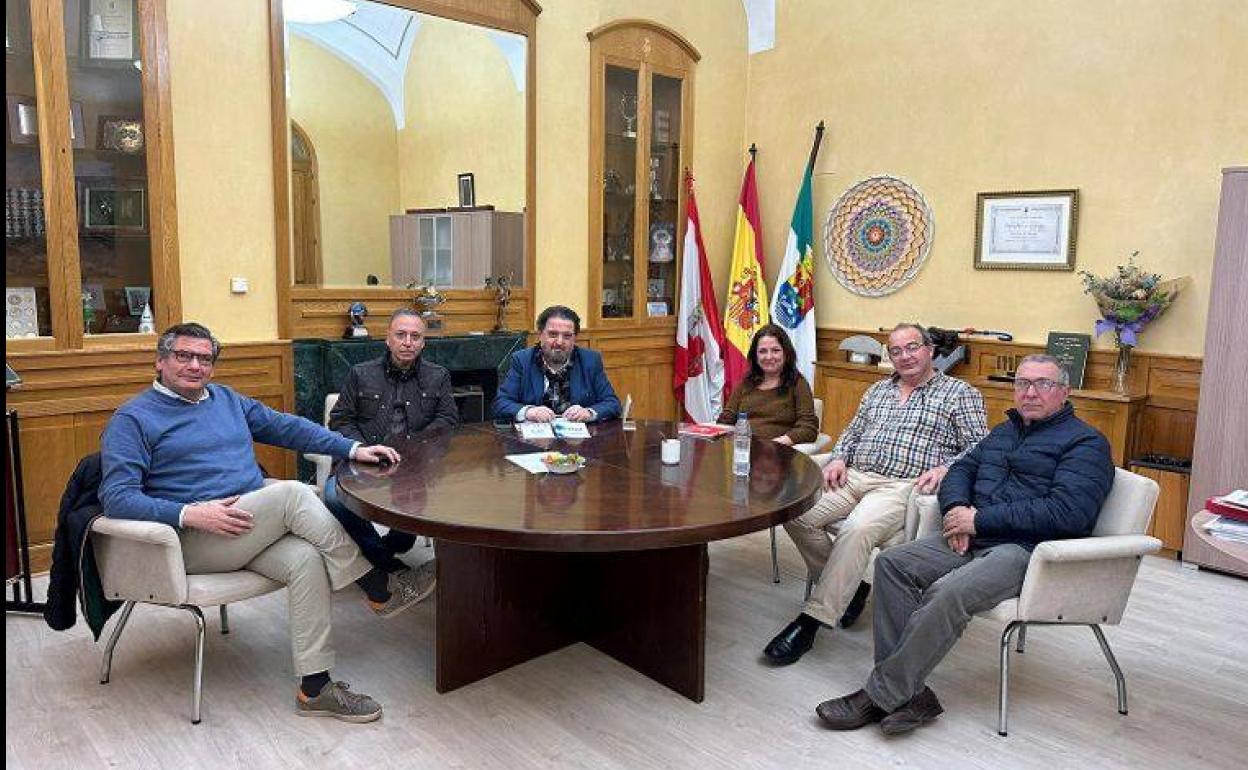 ASEV se reúne con el Ayuntamiento para abordar asuntos de interés para el sector empresarial