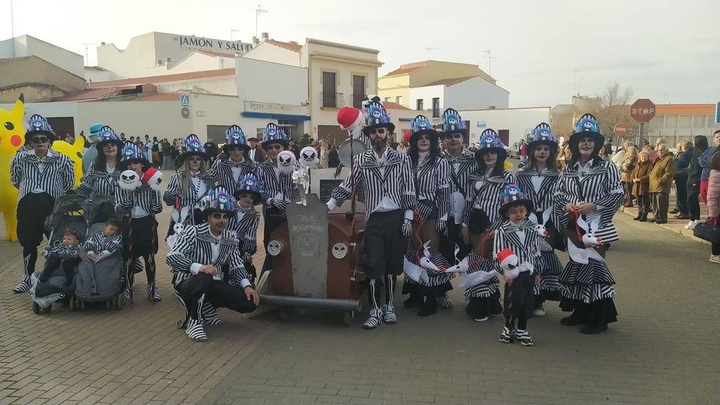 Fotos: Multitudinario desfile de carnaval en Villafranca