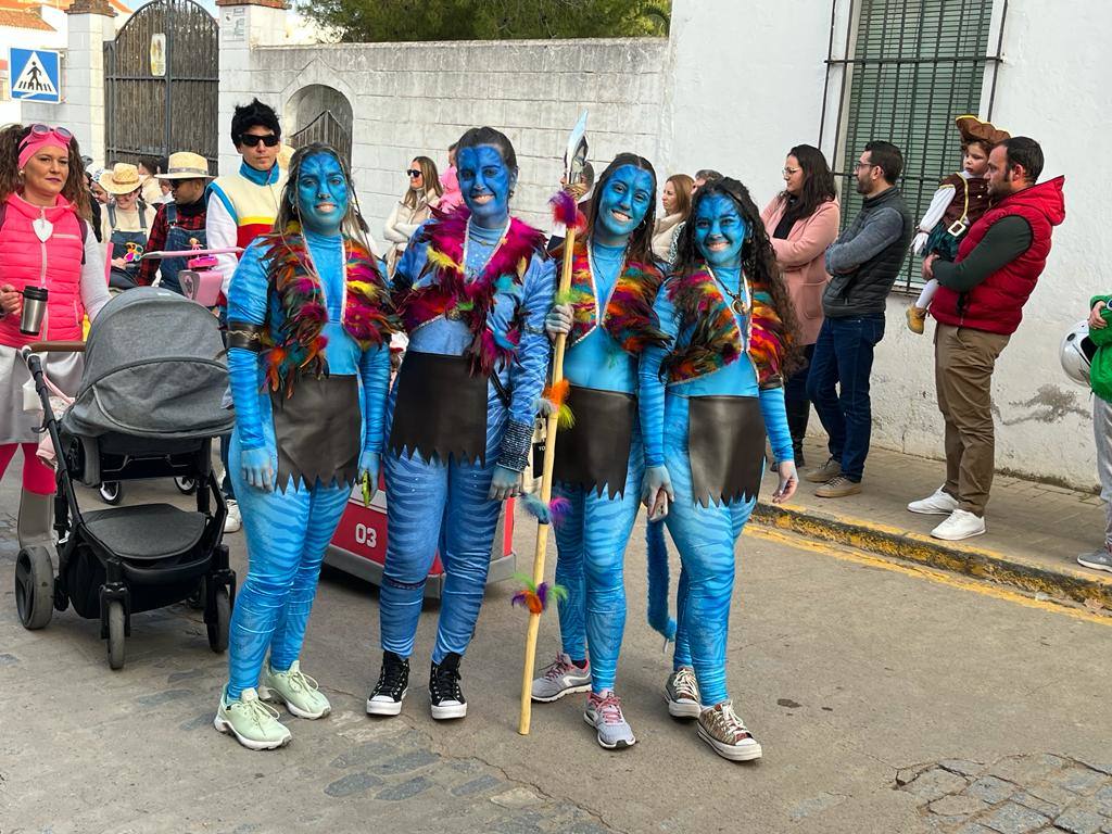 Fotos: Multitudinario desfile de carnaval en Villafranca