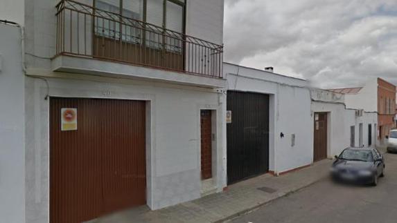 Herido un hombre en Villafranca al caerle encima un coche que estaba arreglando
