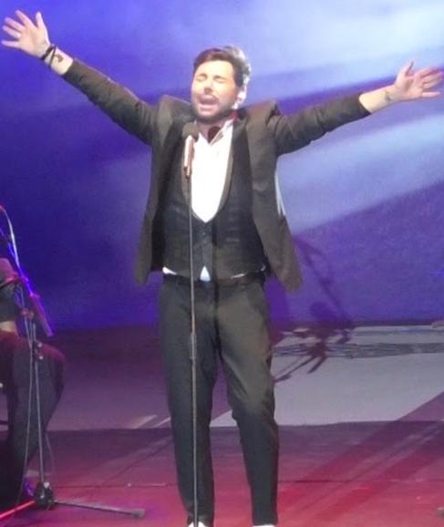 El Auditorio Plaza de Toros acogió el arte de un pletórico Miguel Poveda