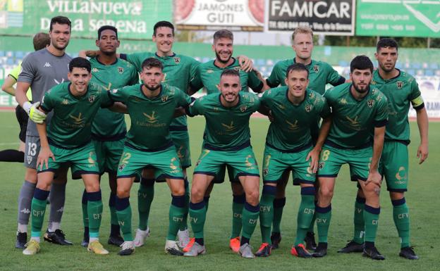 Once inicial del Villanovense en el amistoso frente al Córdoba B. 