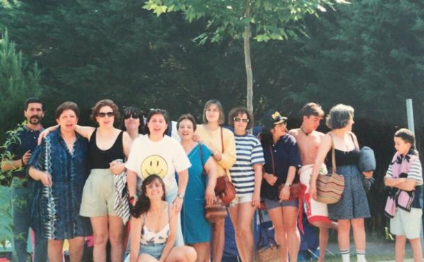 Julia Parejo junto a varios compañeros del Centro. 