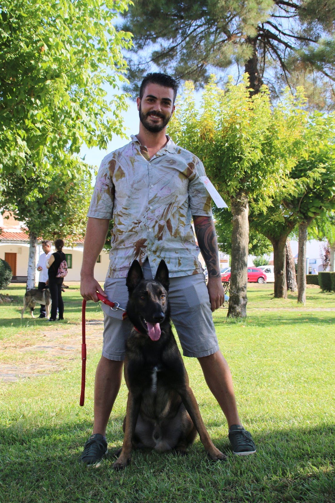 Participantes en el I Concurso Canino Nacional celebrado en Entrerríos. 