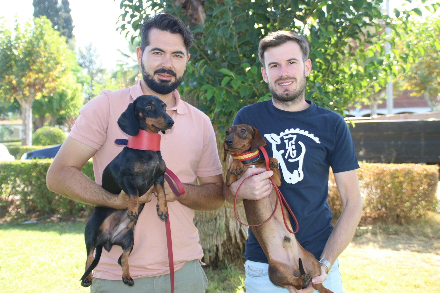 Participantes en el I Concurso Canino Nacional celebrado en Entrerríos. 