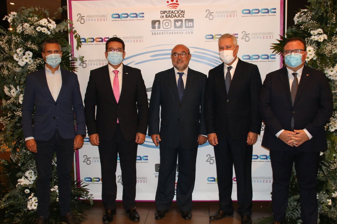 La Gala del Autónomo y Empresa Villanovense reconoció el esfuerzo del último año. 