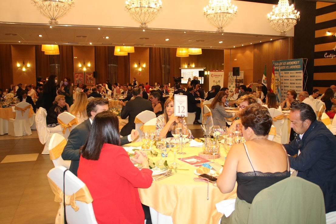 La Gala del Autónomo y Empresa Villanovense reconoció el esfuerzo del último año. 