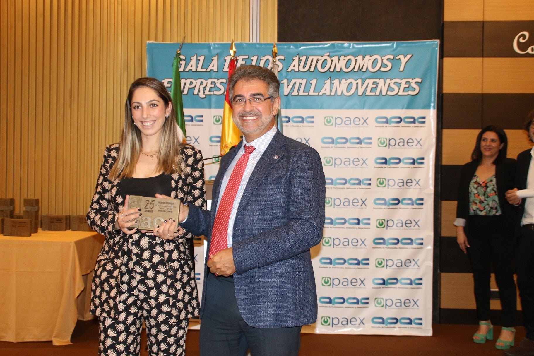 La Gala del Autónomo y Empresa Villanovense reconoció el esfuerzo del último año. 