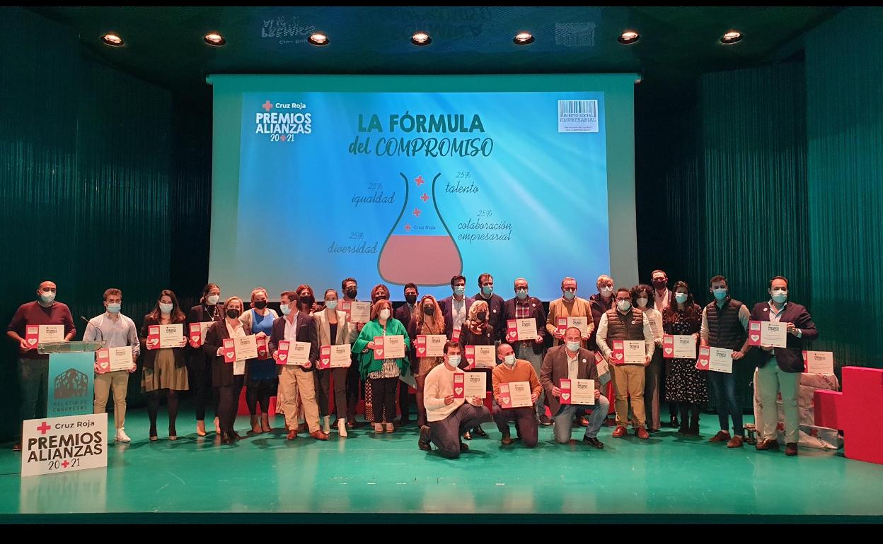Más de 40 entidades reciben el reconocimiento de Cruz Roja