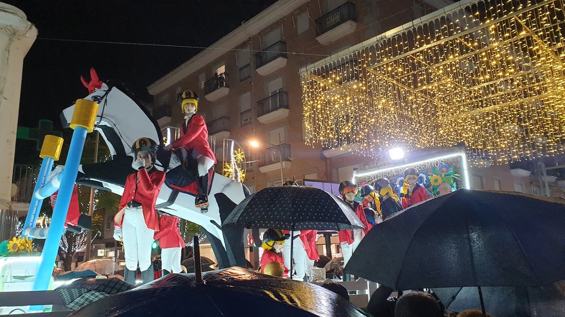 Los Reyes Magos y las carrozas de la cabalgata trajeron la ilusión. 