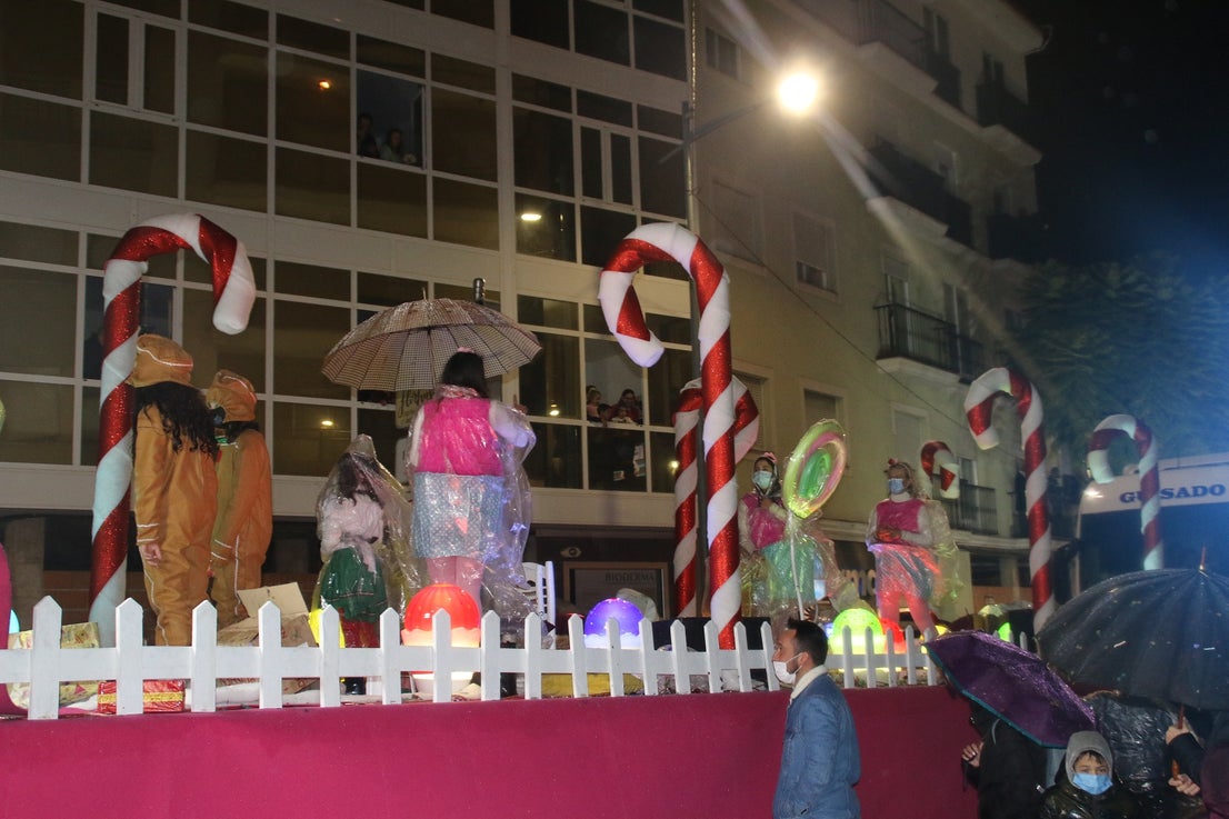 Los Reyes Magos y las carrozas de la cabalgata trajeron la ilusión. 
