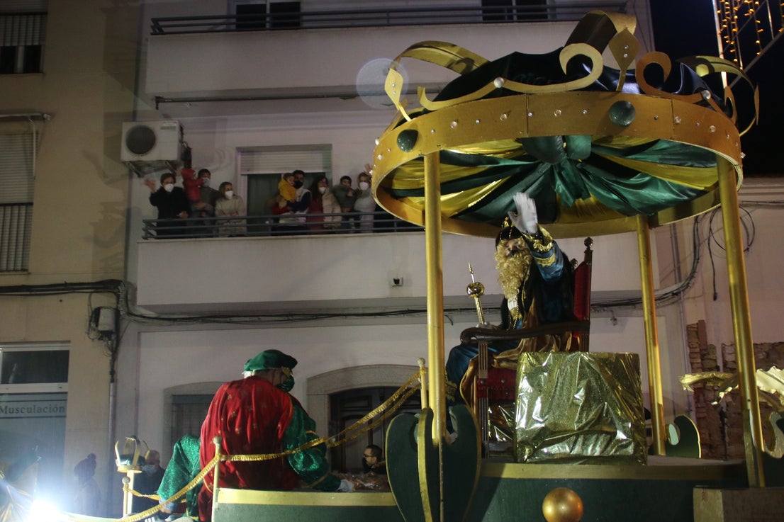 Los Reyes Magos y las carrozas de la cabalgata trajeron la ilusión. 