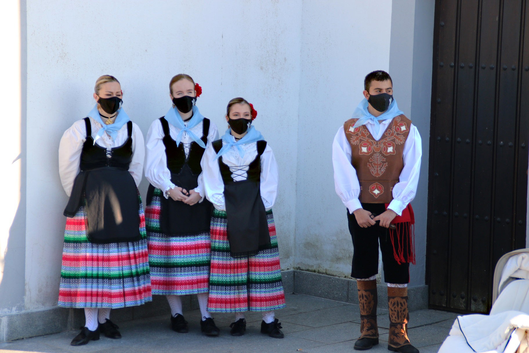 Emoción al volver a acompañar a la Virgen de la Aurora en su traída. 