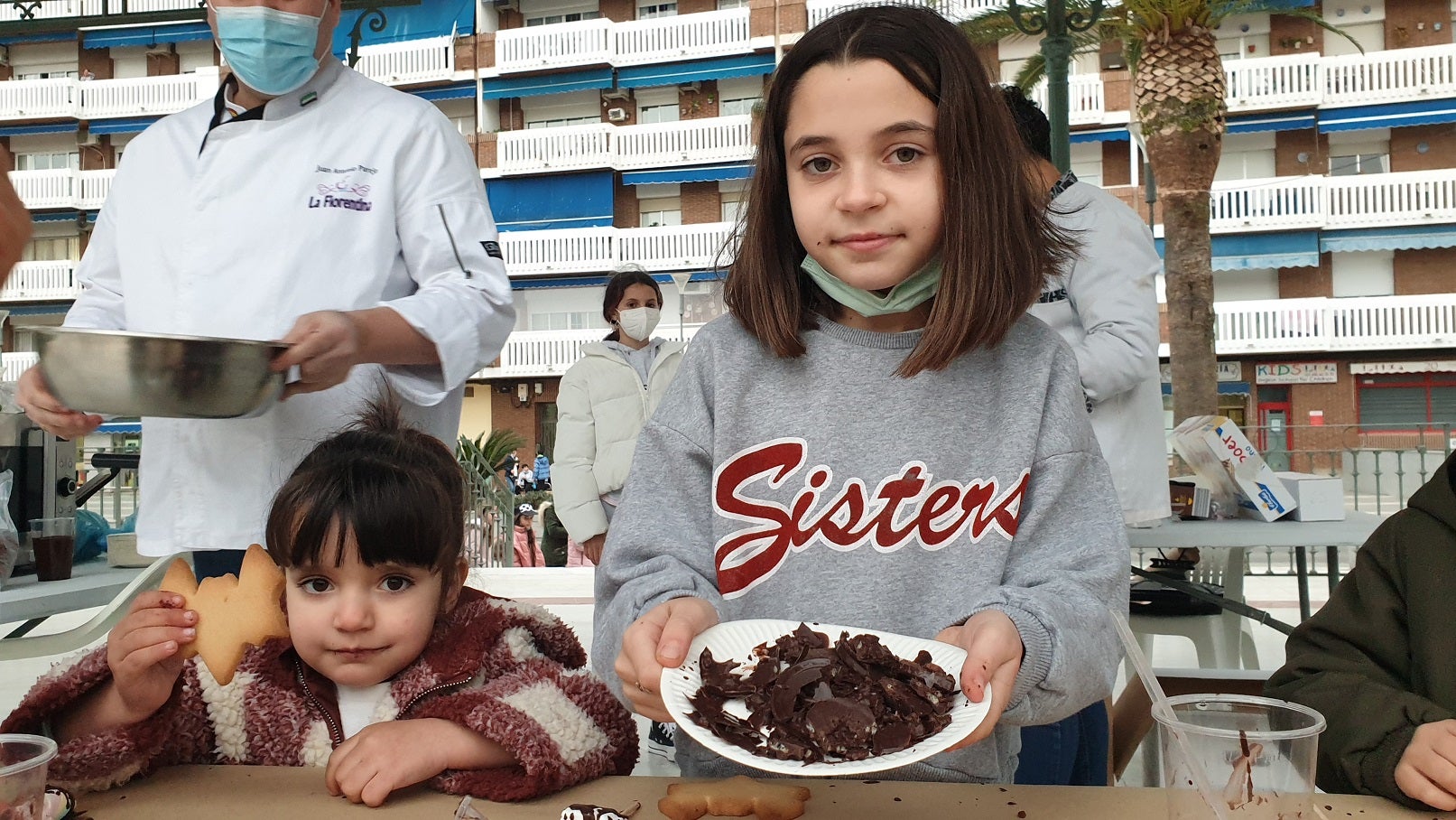 Los asistentes pudieron elegir entre cientos de propuestas a base de chocolate. 