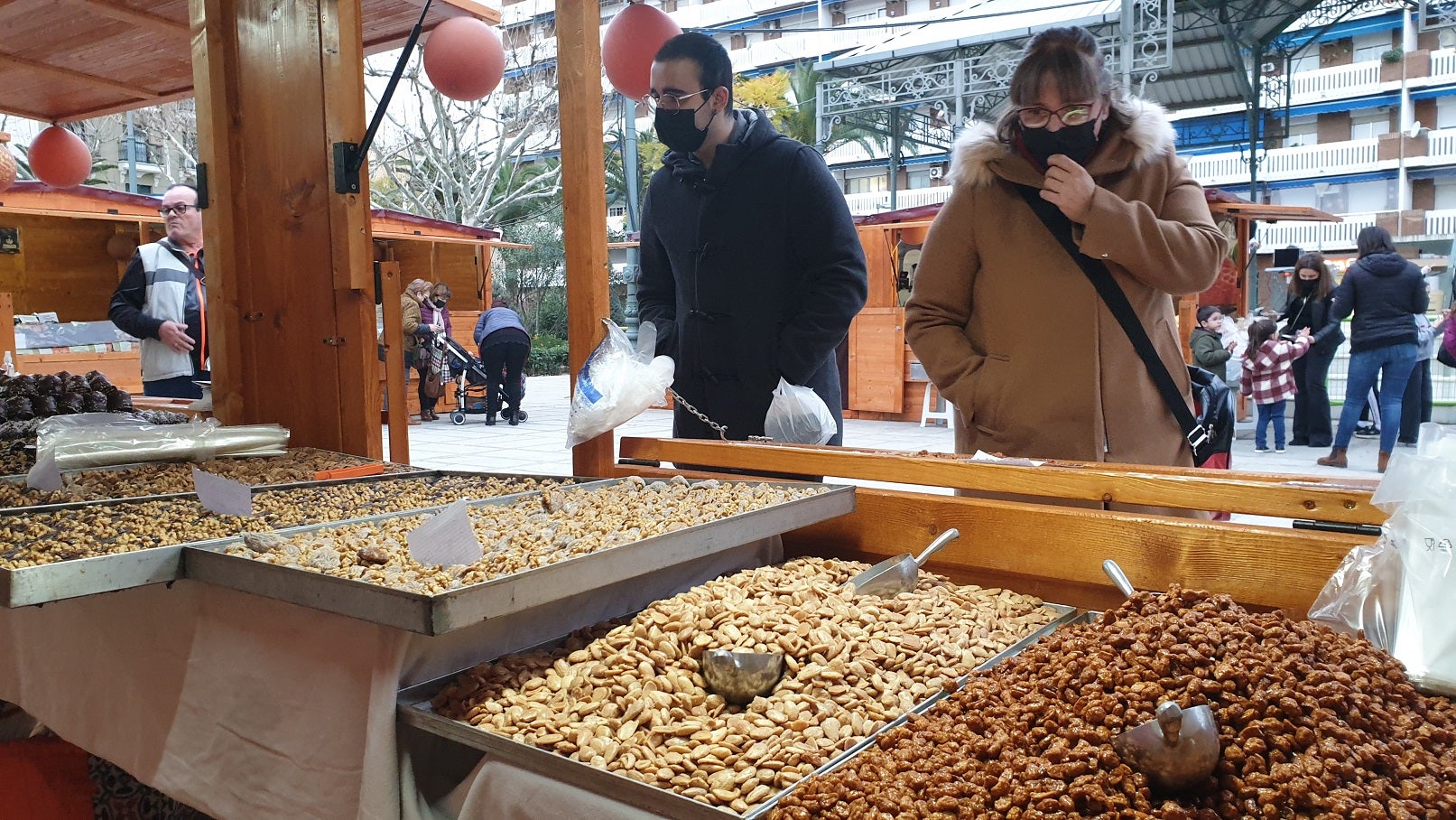 Los asistentes pudieron elegir entre cientos de propuestas a base de chocolate. 