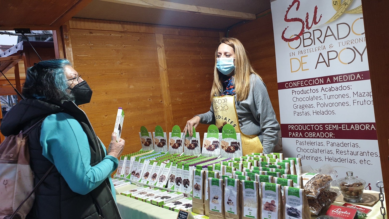 Los asistentes pudieron elegir entre cientos de propuestas a base de chocolate. 