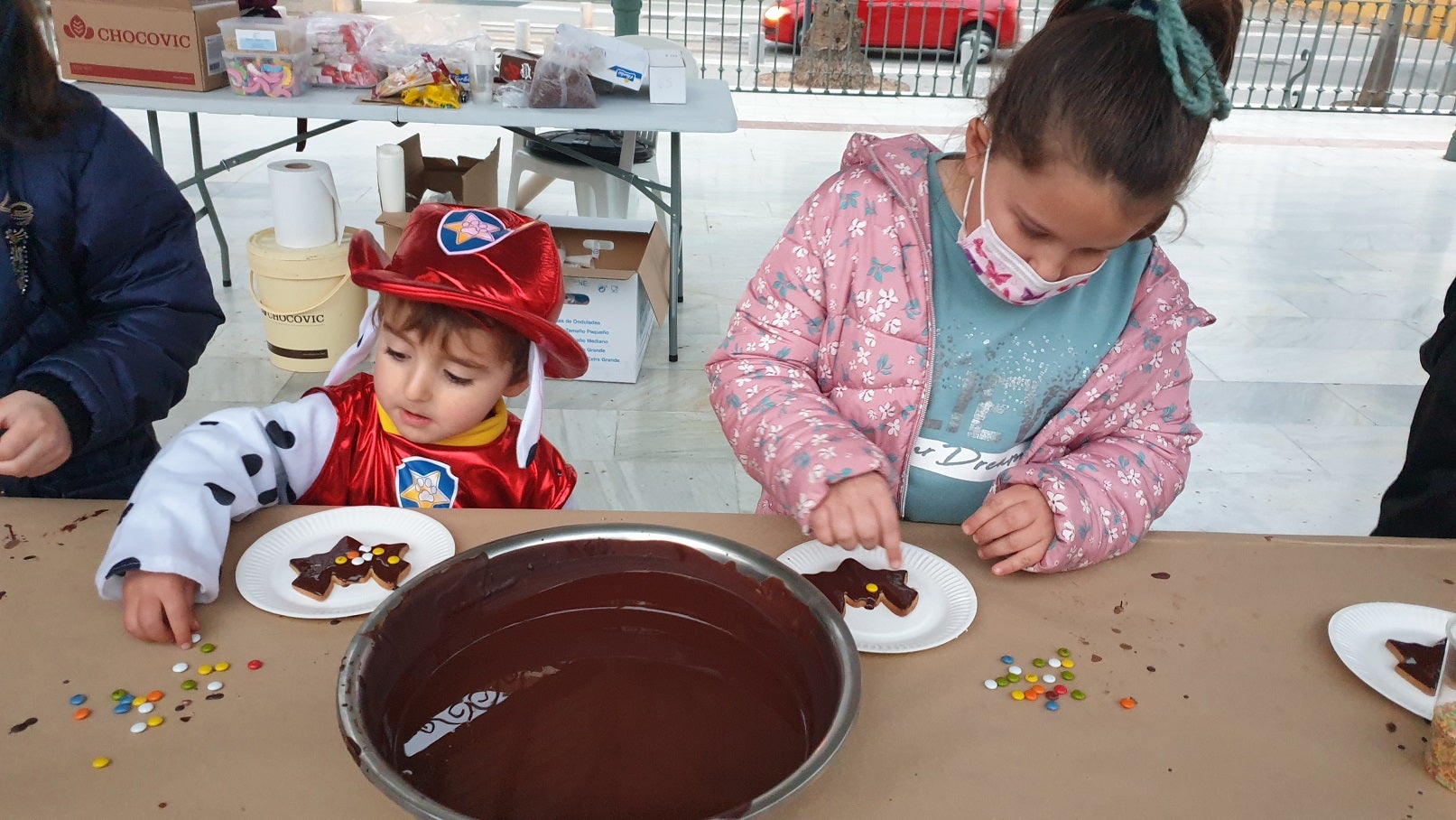 Los asistentes pudieron elegir entre cientos de propuestas a base de chocolate. 