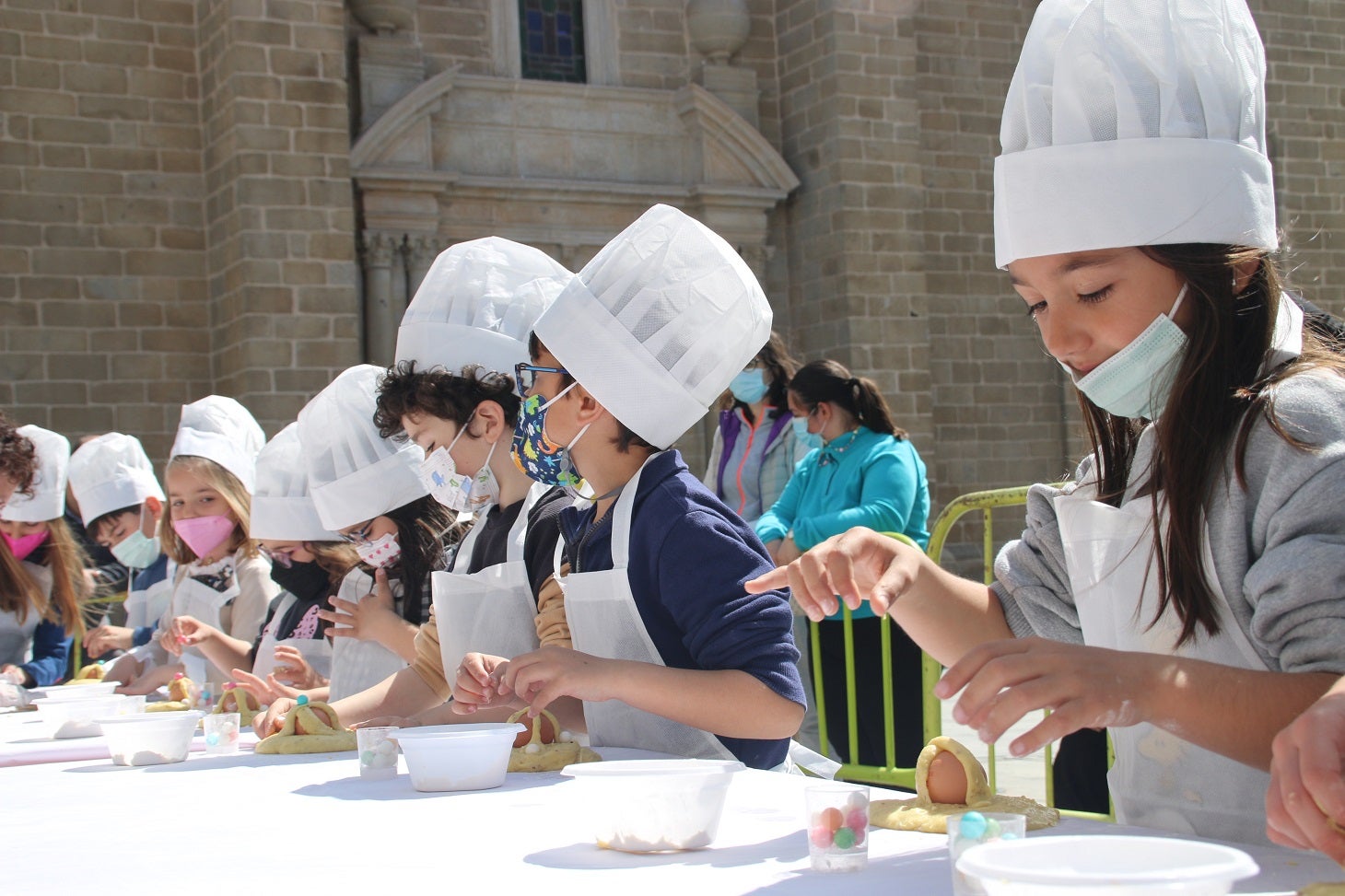 QUE NO SE PIERDA LA DULCE TRADICIÓN DEL HORNAZO