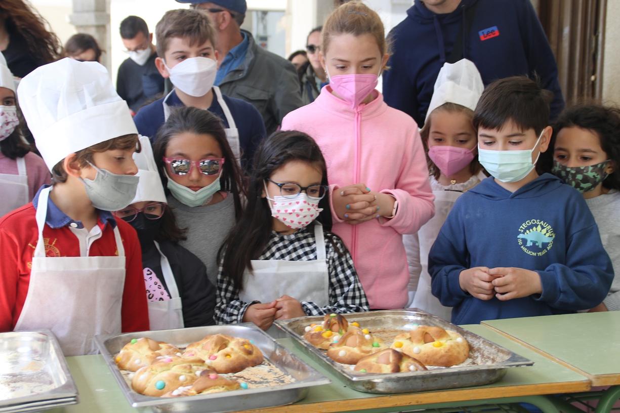 QUE NO SE PIERDA LA DULCE TRADICIÓN DEL HORNAZO