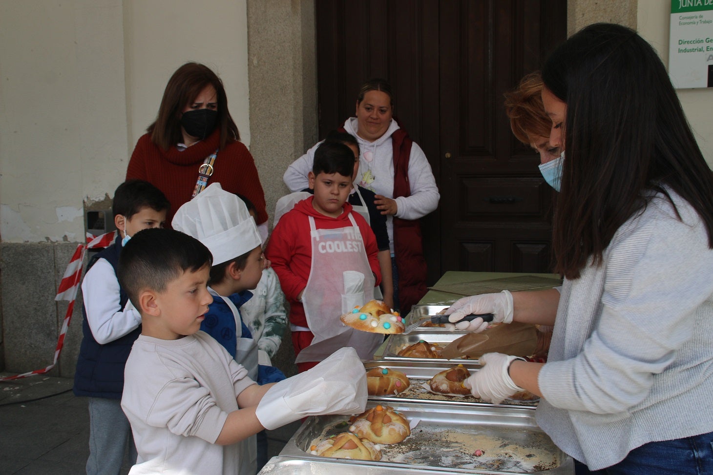 QUE NO SE PIERDA LA DULCE TRADICIÓN DEL HORNAZO