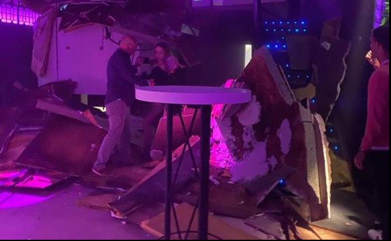 Imagen del interior de la discoteca tras lo sucedido. 