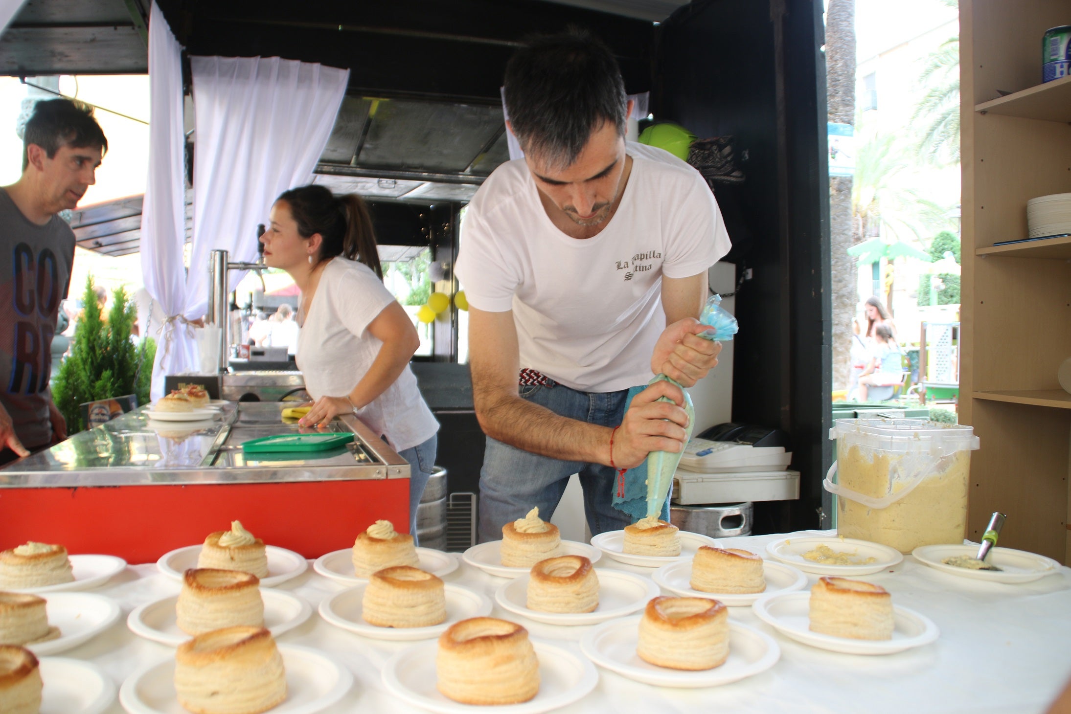 La Feria de la Tortilla atrajo a mayores y pequeños para degustar este manjar. 
