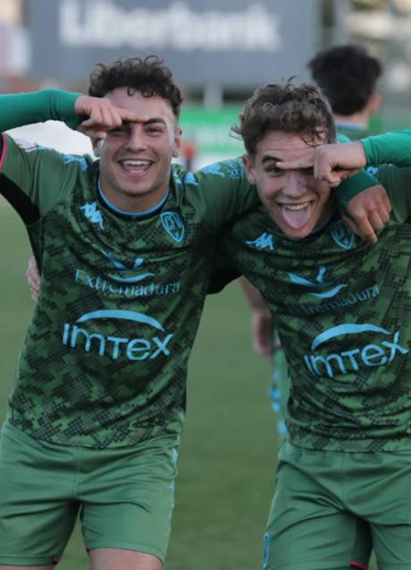 Imagen - Satu y Javier Tapia son dos de los canteranos que suben al primer equipo.  E. DOMEQUE