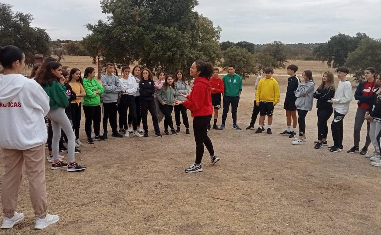 El IES Pedro de Valdivia inicia el programa 'Alumnado ayudante'