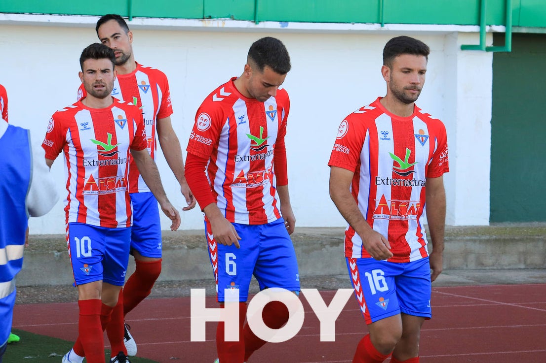 El Don Benito se llevó el derbi con un solitario gol de Pablo Rodríguez. 