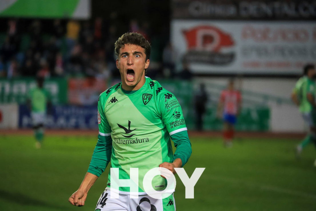 El Don Benito se llevó el derbi con un solitario gol de Pablo Rodríguez. 