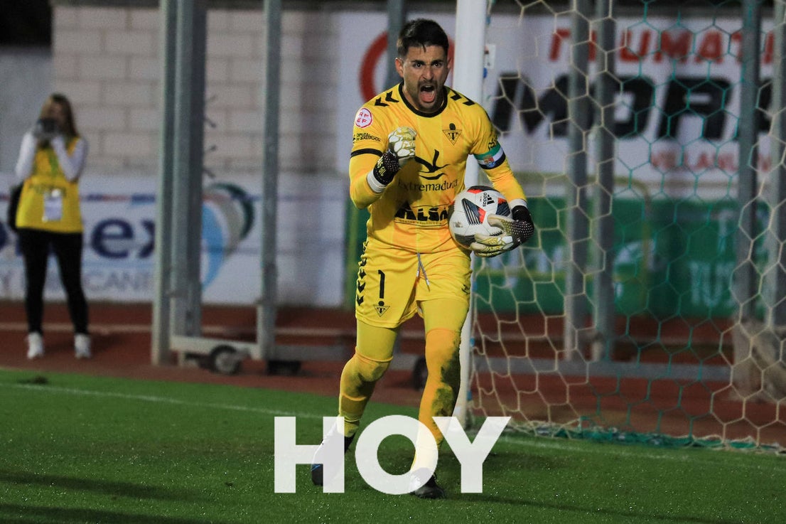 El Don Benito se llevó el derbi con un solitario gol de Pablo Rodríguez. 